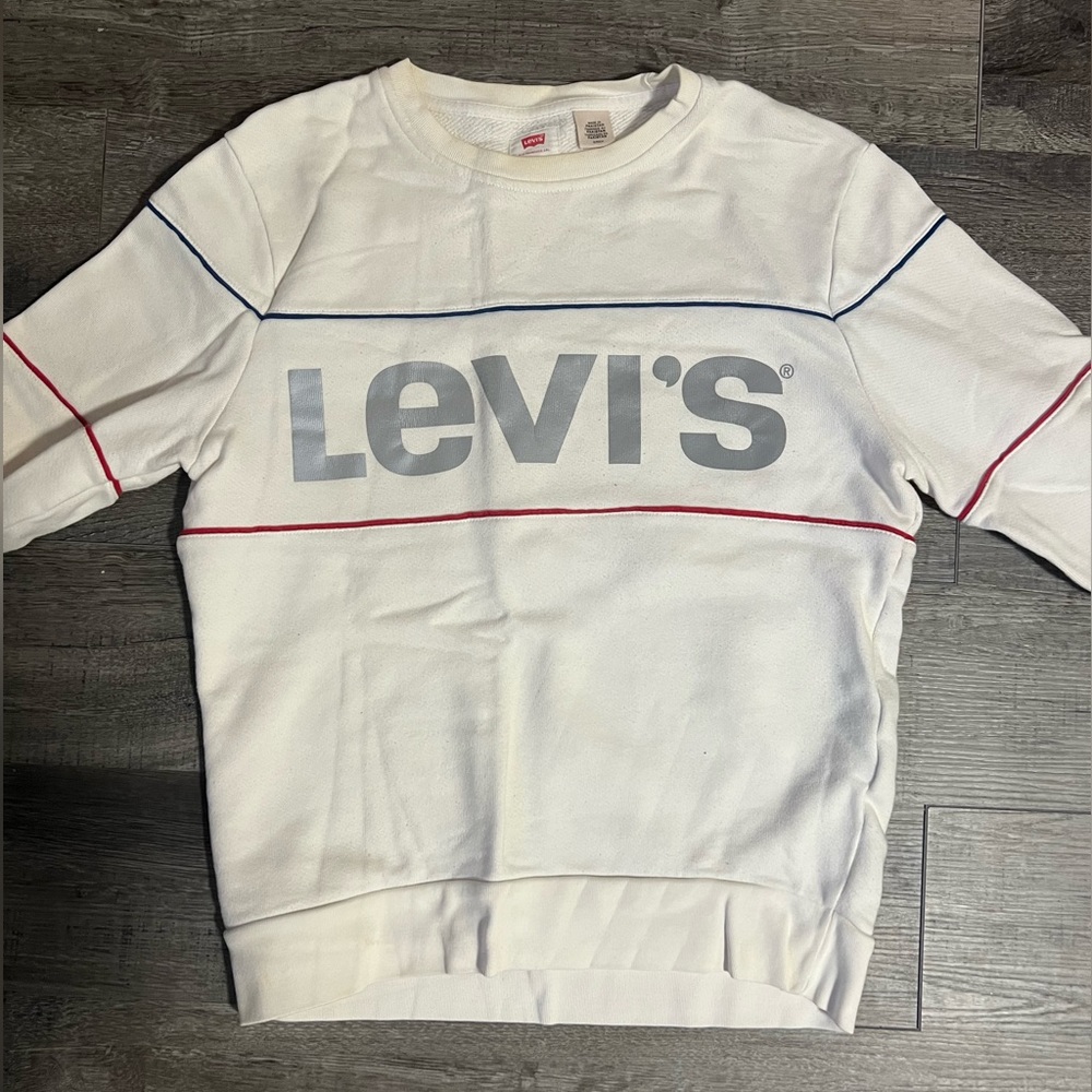 Levi’s crewneck sweatshirt